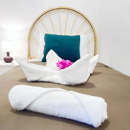 ☆The Peaceful Valencia Homestay☆ W/ Terrace⌘Parking⌘Bbq Esterno foto