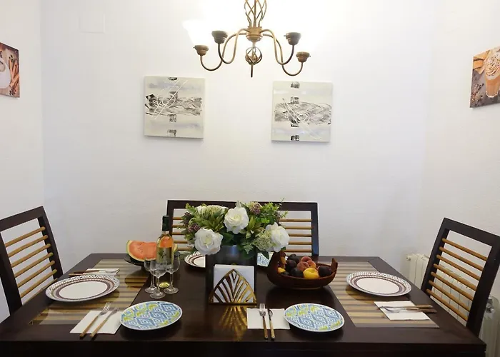 ☆The Peaceful Valencia Homestay☆ W/ Terrace⌘Parking⌘Bbq