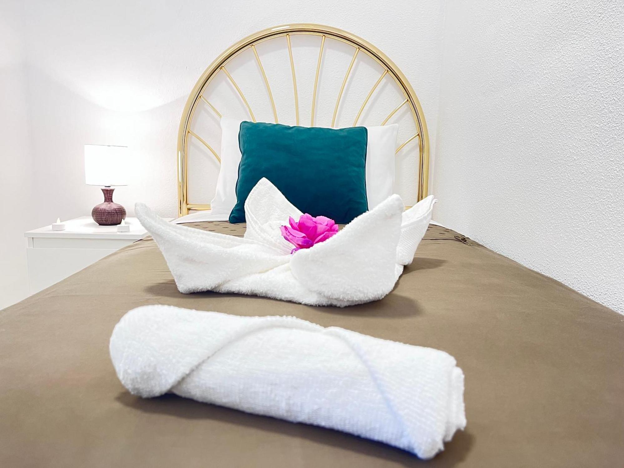 Allotjament en família ☆the Peaceful Homestay☆ W/ Terrace⌘parking⌘bbq València